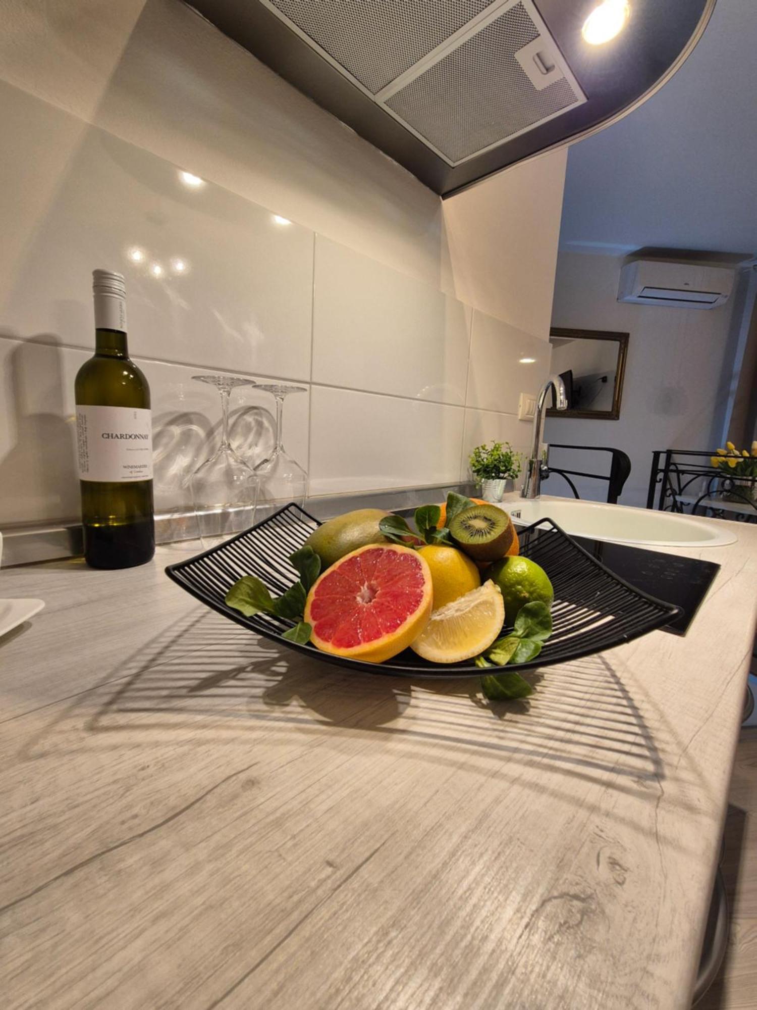 Studio Apartment Lily Ρόβινι Εξωτερικό φωτογραφία