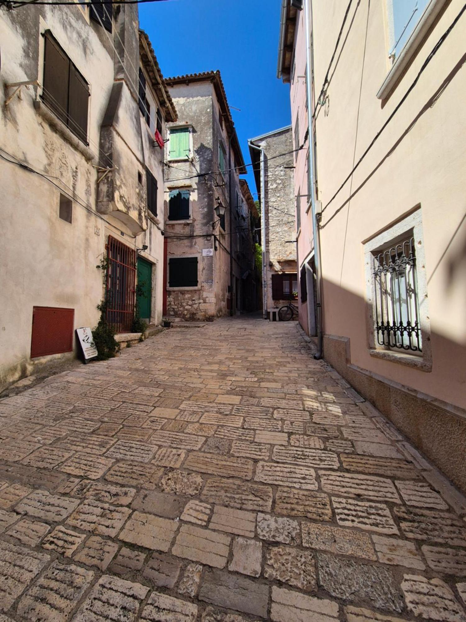 Studio Apartment Lily Ρόβινι Εξωτερικό φωτογραφία